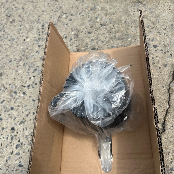 Ocularc 3" Square Downlight Trim
Mfr Id: R3BSD-F927-HZWT
by WAC Lighting - Picture 3 of 3